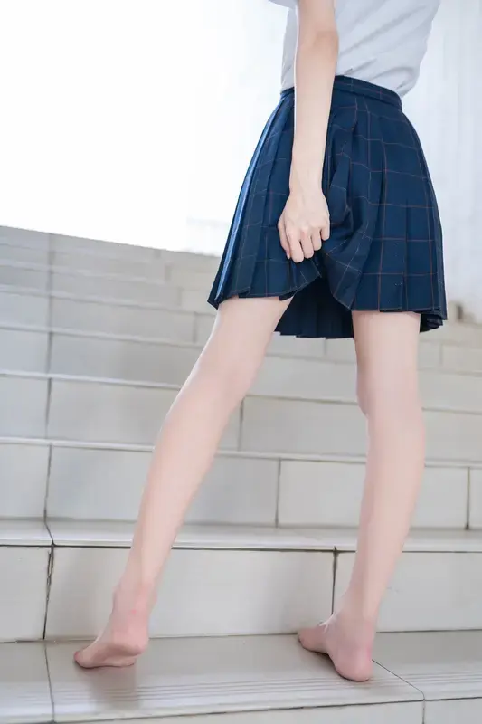 祖木子 NO.024 午后阳光下的黑丝学妹 - 祖木子